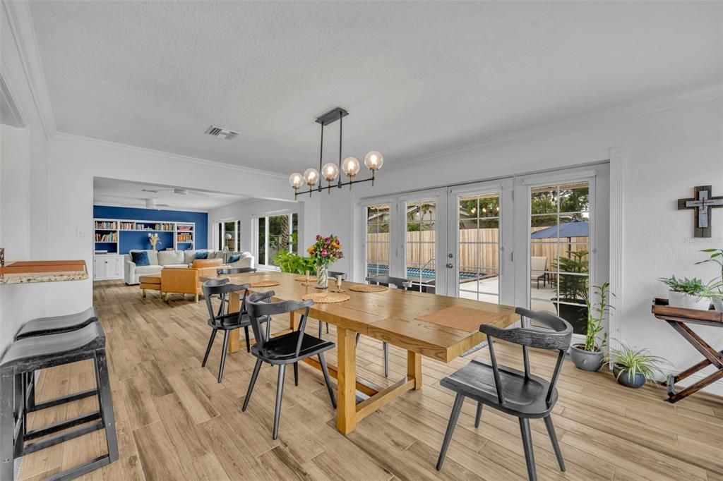 Dining room/living room combo