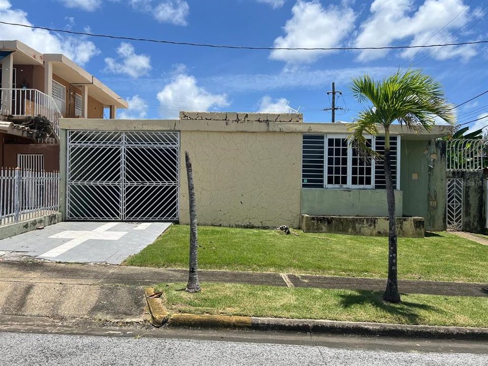 Vendido Recientemente: $111,000 (2 camas, 1 baños, 800 Pies cuadrados)