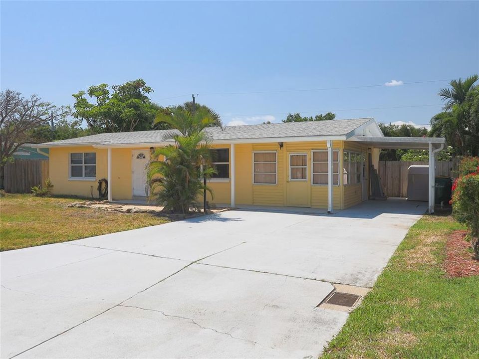 For Sale: $495,000 (3 beds, 2 baths, 1006 Square Feet)