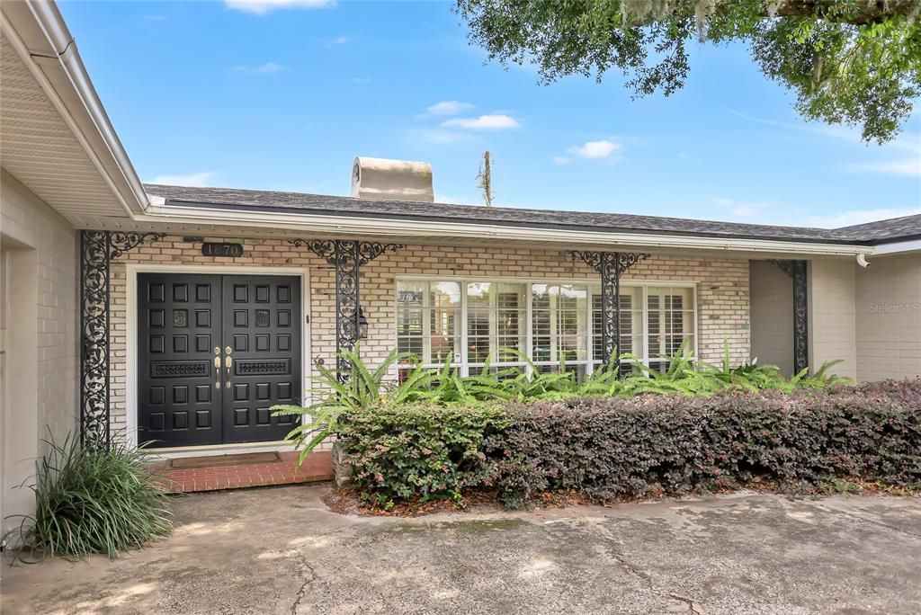 Active With Contract: $697,500 (3 beds, 2 baths, 1836 Square Feet)