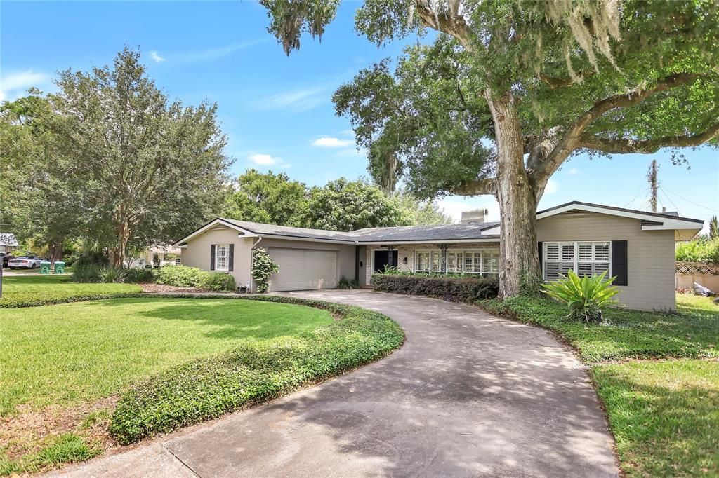 Active With Contract: $697,500 (3 beds, 2 baths, 1836 Square Feet)