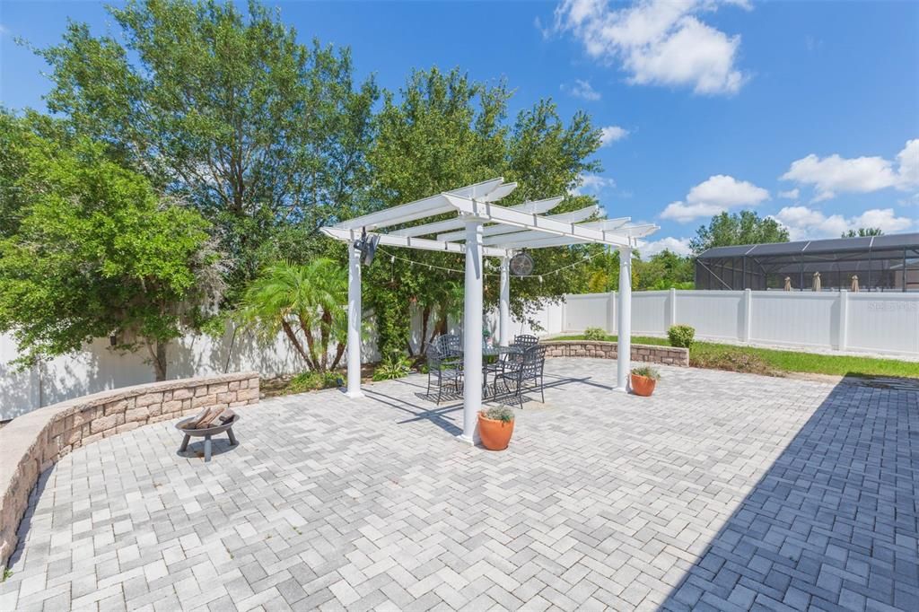 Active With Contract: $2,900 (4 beds, 3 baths, 2197 Square Feet)