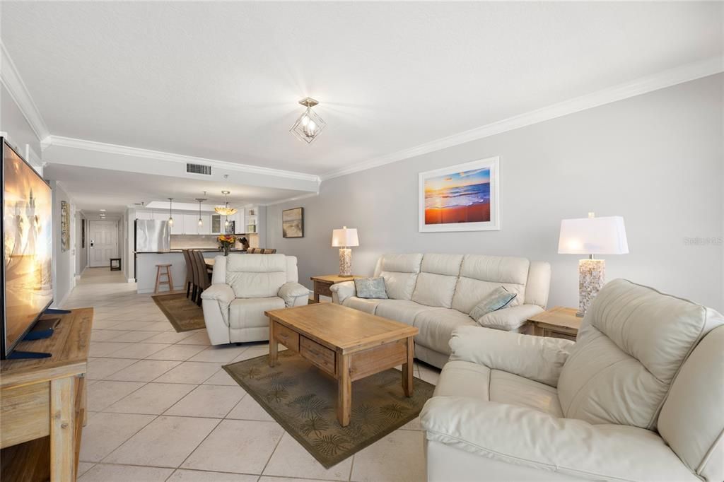 Active With Contract: $1,450,000 (3 beds, 2 baths, 1410 Square Feet)