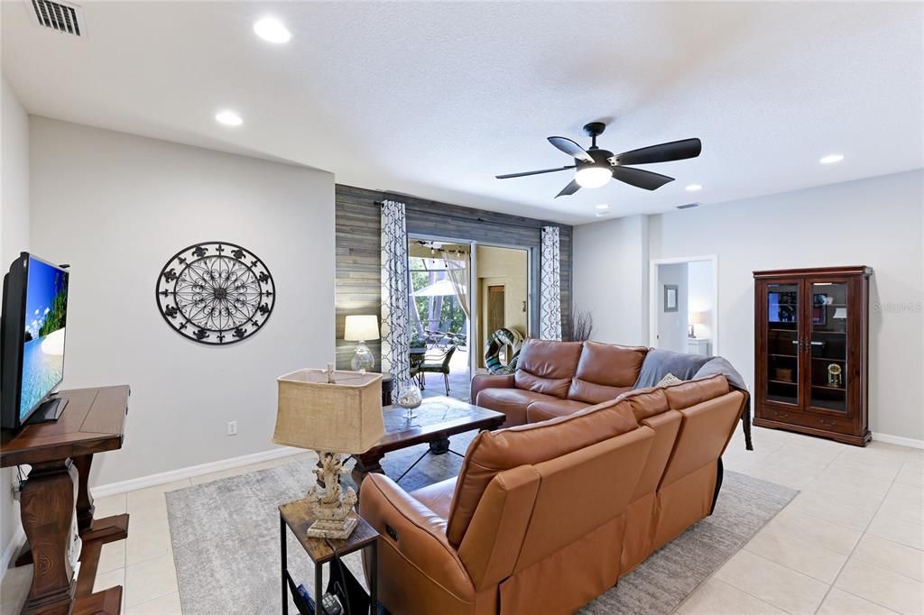 Active With Contract: $525,000 (4 beds, 3 baths, 2242 Square Feet)