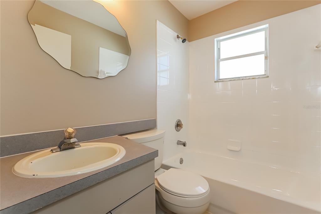 For Sale: $284,900 (3 beds, 2 baths, 1225 Square Feet)