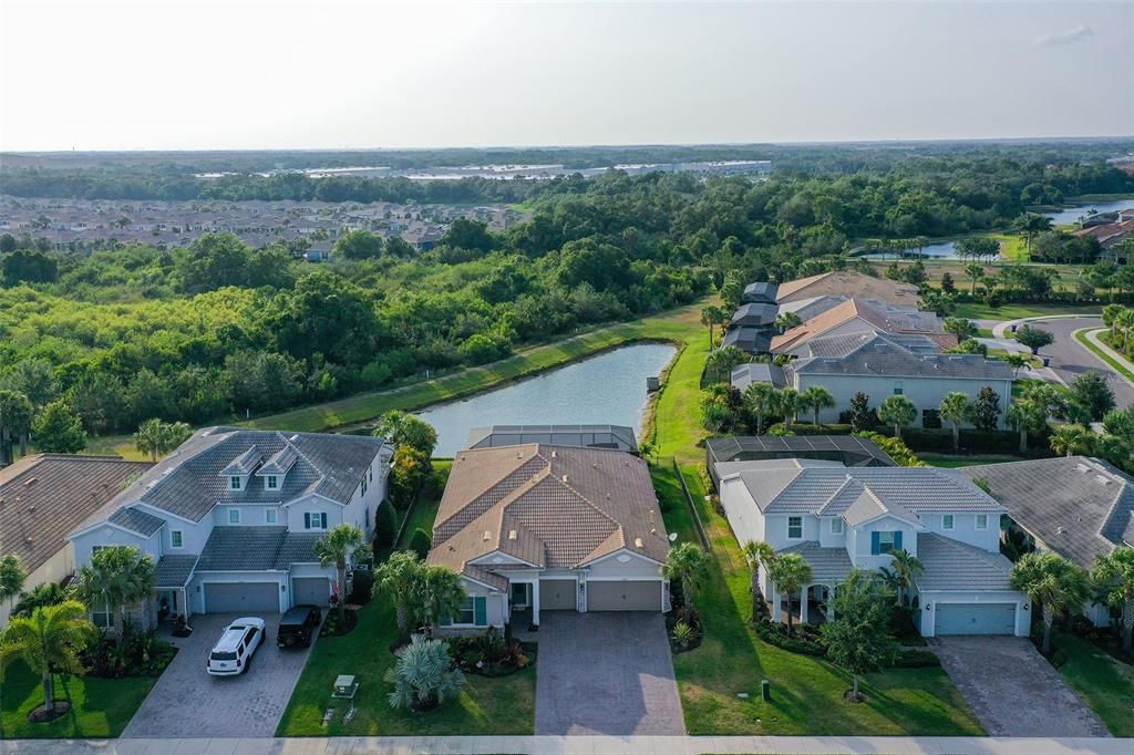 Active With Contract: $1,050,000 (4 beds, 3 baths, 2464 Square Feet)