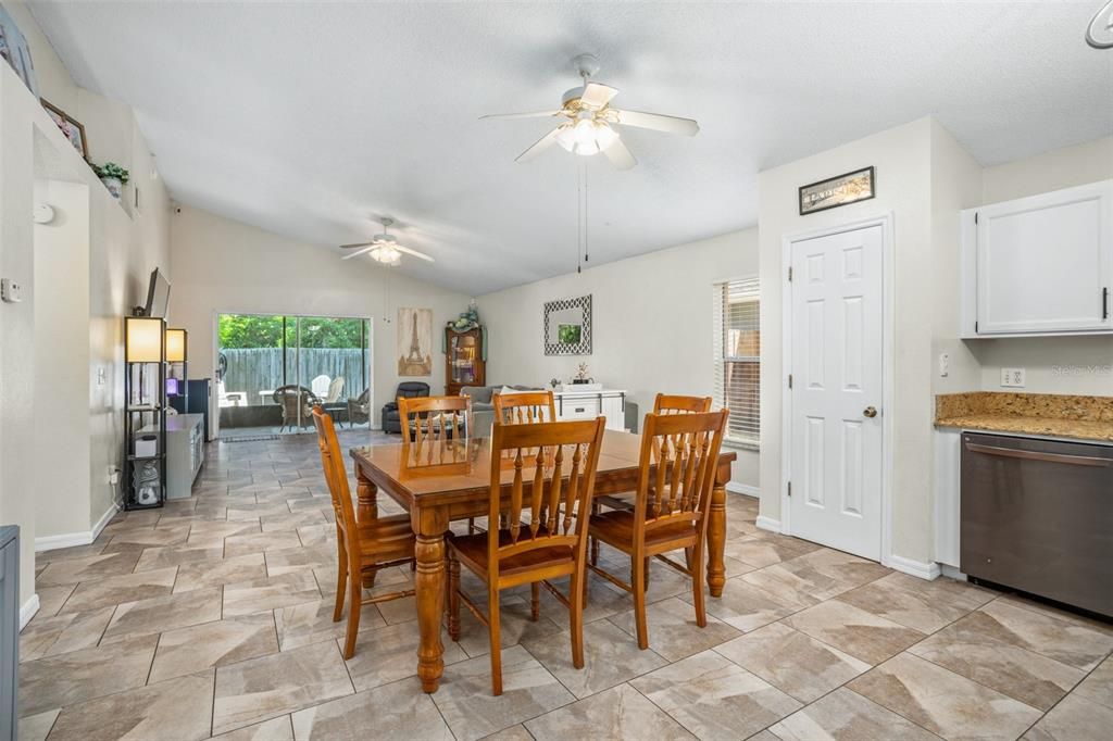 Active With Contract: $359,900 (4 beds, 2 baths, 1546 Square Feet)