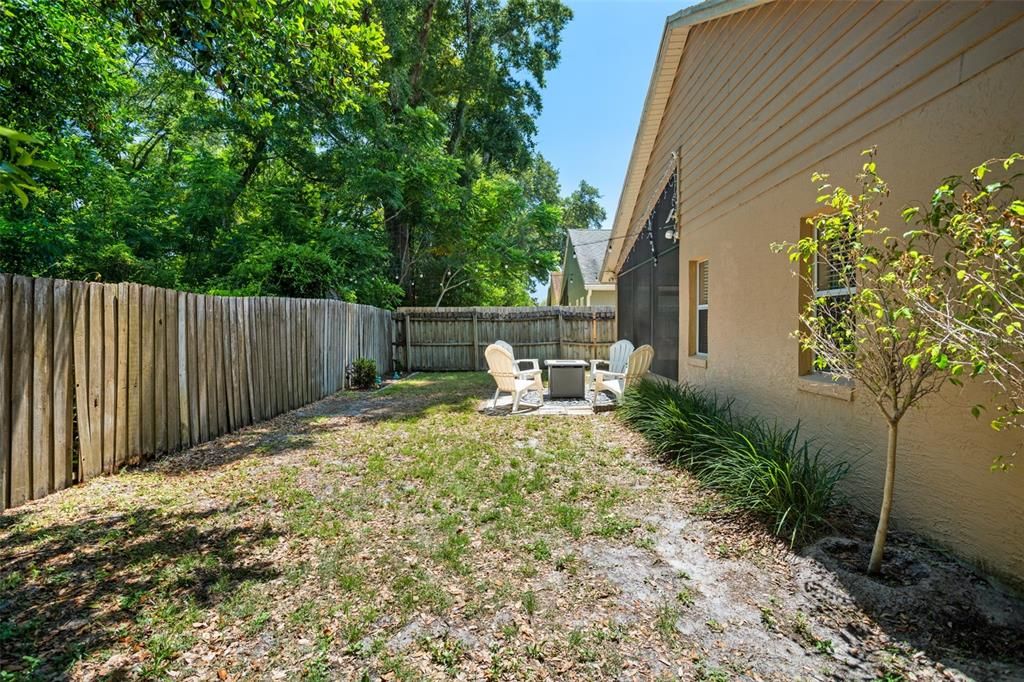 Active With Contract: $359,900 (4 beds, 2 baths, 1546 Square Feet)