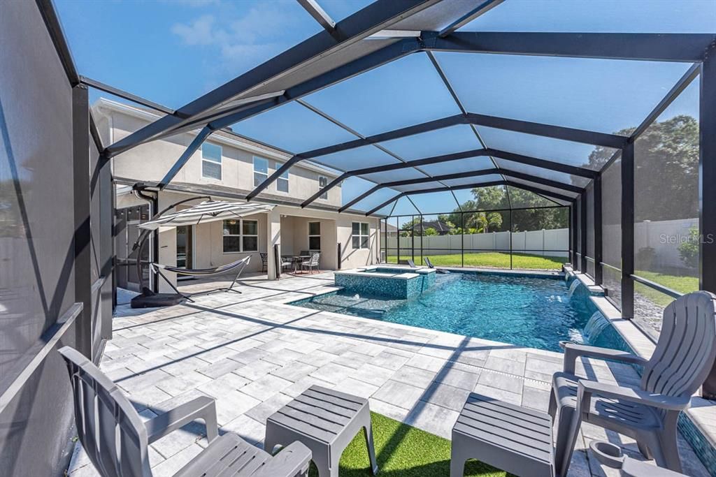 expansive pavers and screened lanai