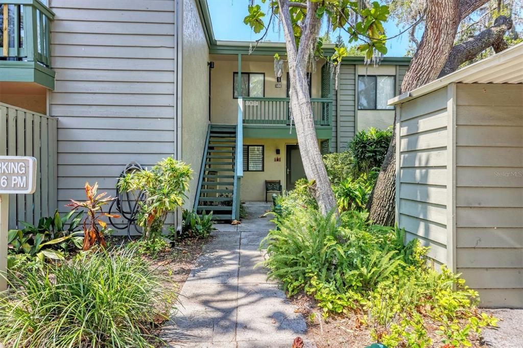 Active With Contract: $255,000 (1 beds, 1 baths, 789 Square Feet)