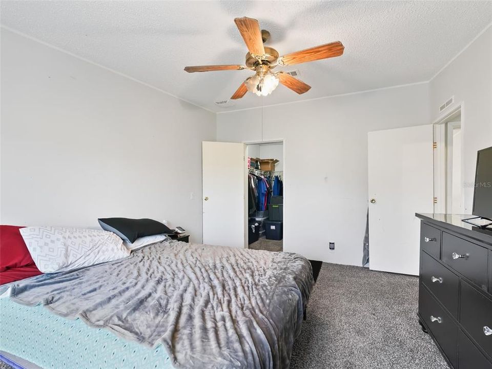 For Sale: $359,000 (4 beds, 2 baths, 2356 Square Feet)