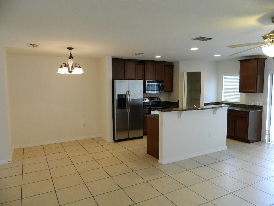 For Rent: $1,995 (3 beds, 2 baths, 1549 Square Feet)