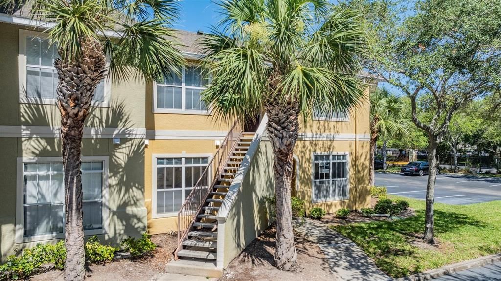 Recently Sold: $255,000 (1 beds, 1 baths, 701 Square Feet)