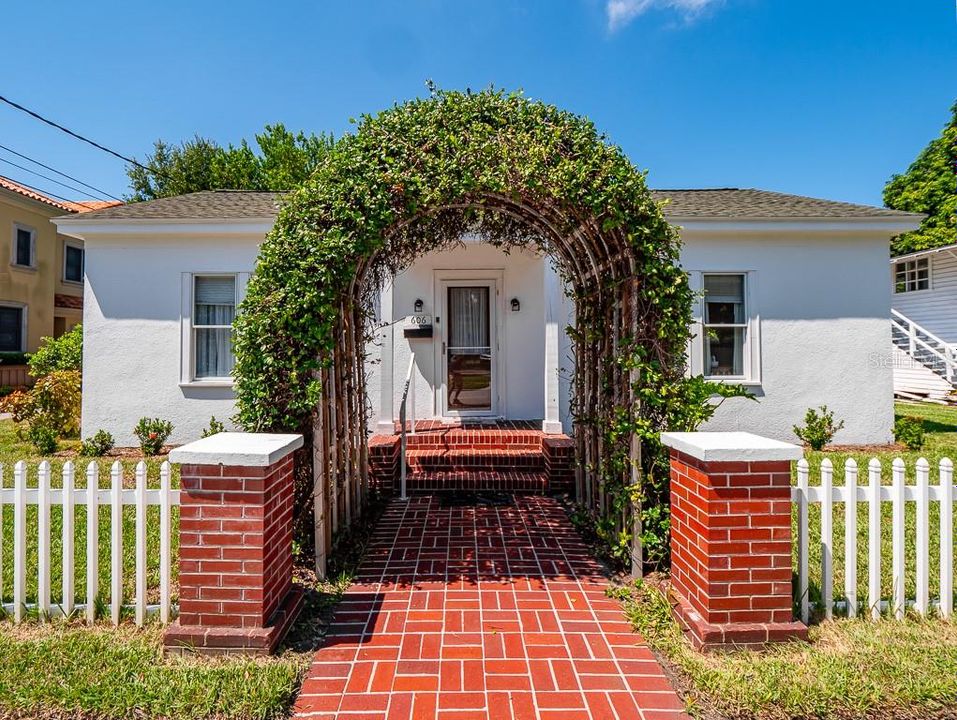 Cottage Entry