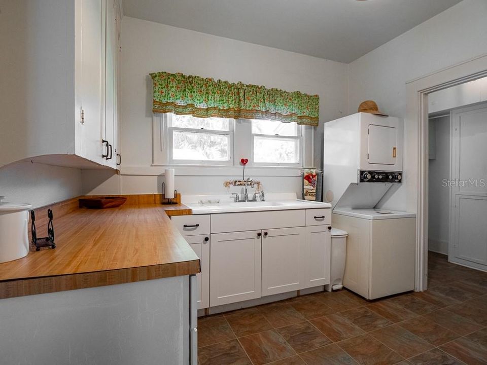 Cottage Kitchen