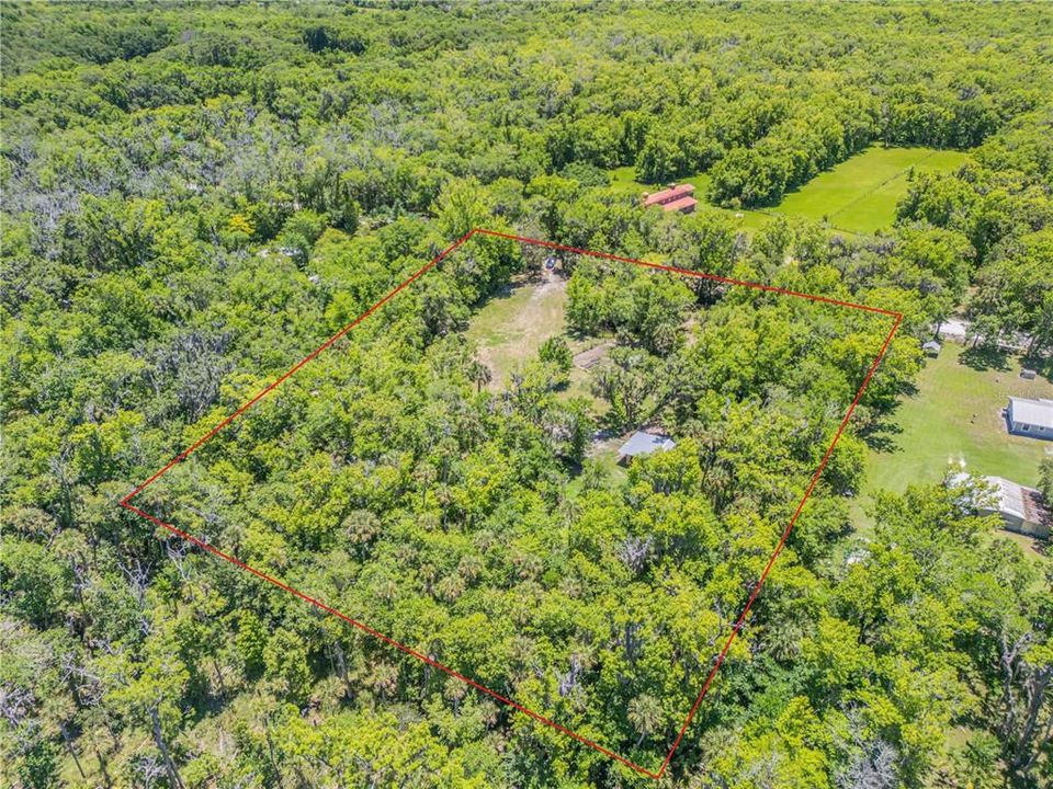 На продажу: $325,000 (3.74 acres)