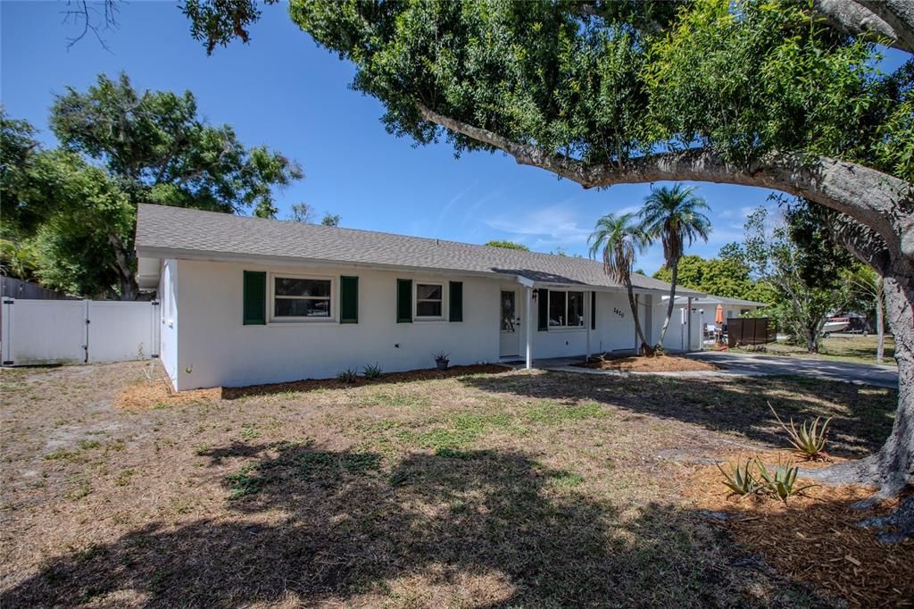 Active With Contract: $380,000 (3 beds, 2 baths, 1150 Square Feet)