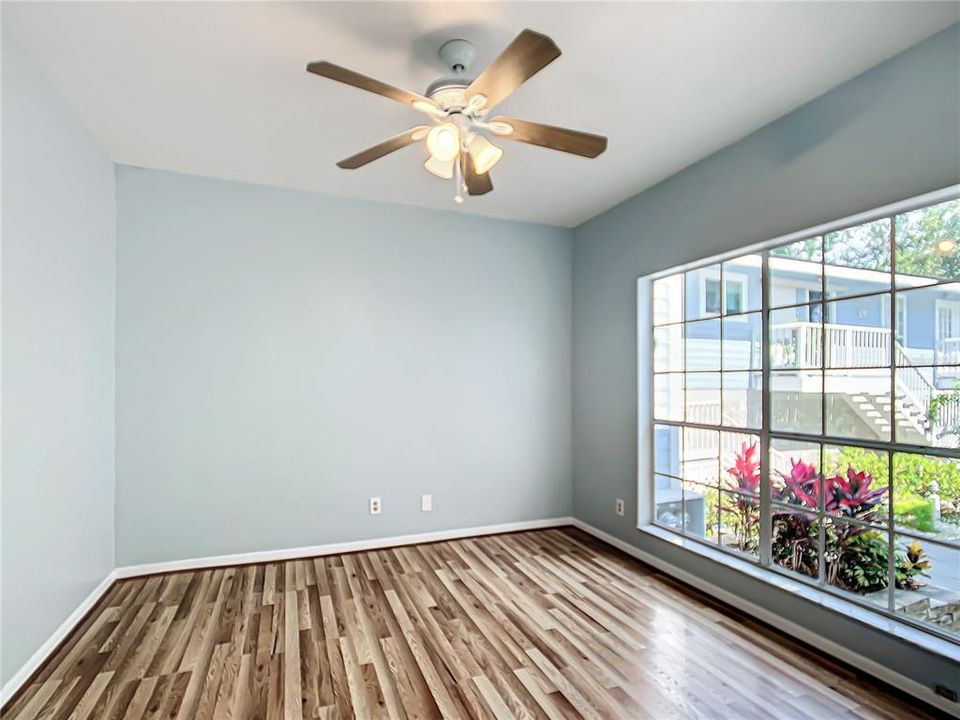 For Sale: $549,000 (2 beds, 2 baths, 1308 Square Feet)