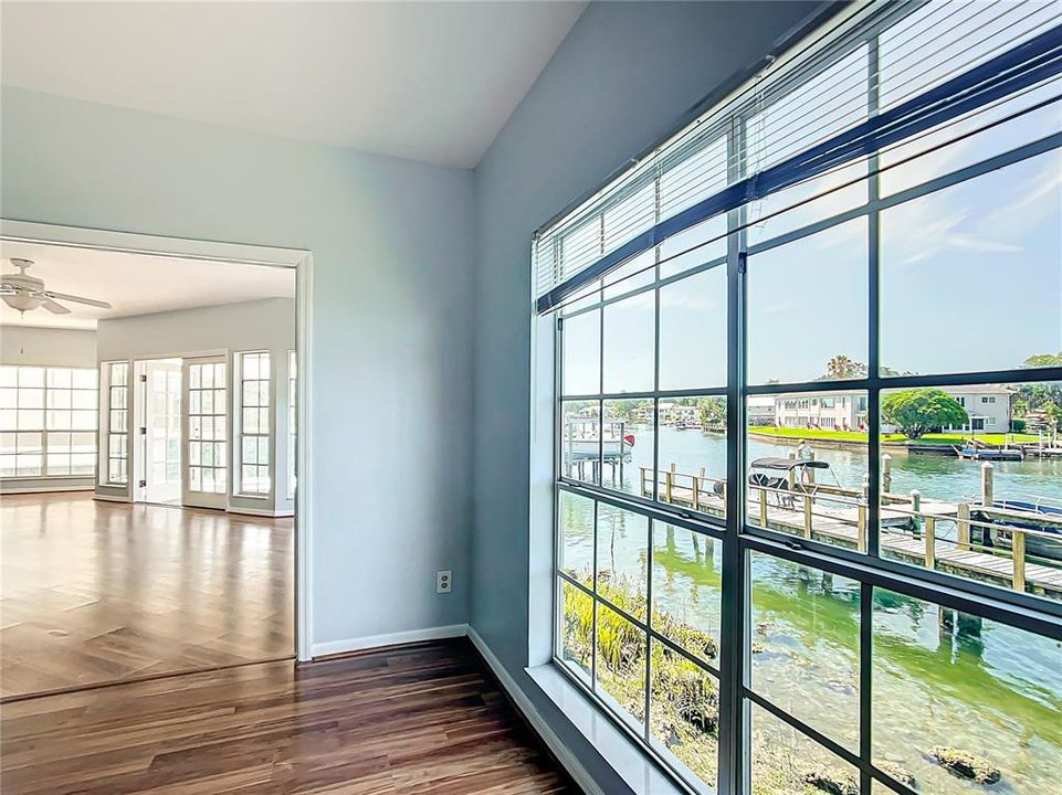 For Sale: $549,000 (2 beds, 2 baths, 1308 Square Feet)