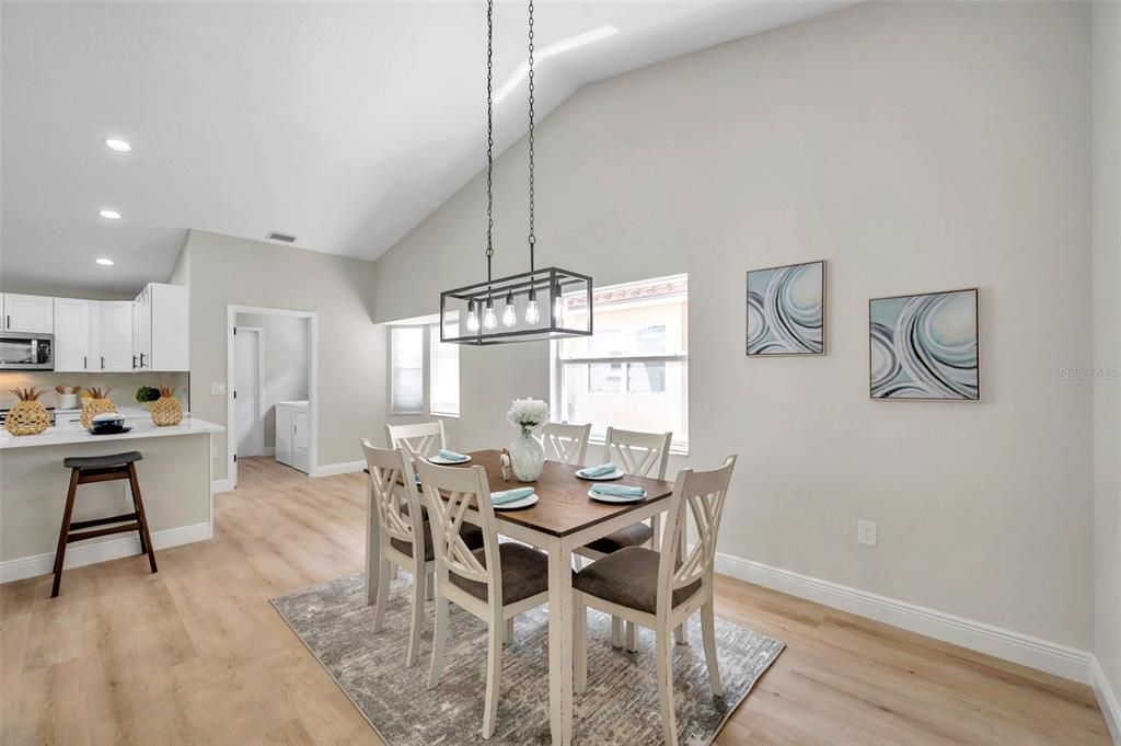 Recently Sold: $600,000 (3 beds, 2 baths, 1952 Square Feet)