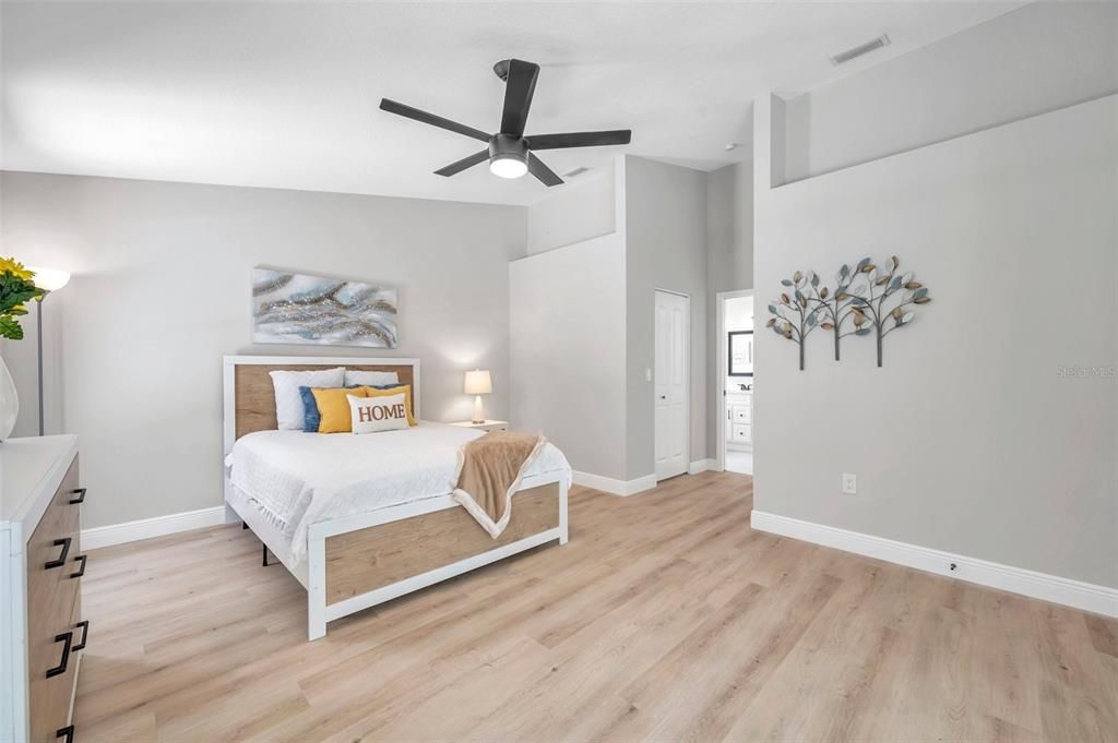 Recently Sold: $600,000 (3 beds, 2 baths, 1952 Square Feet)