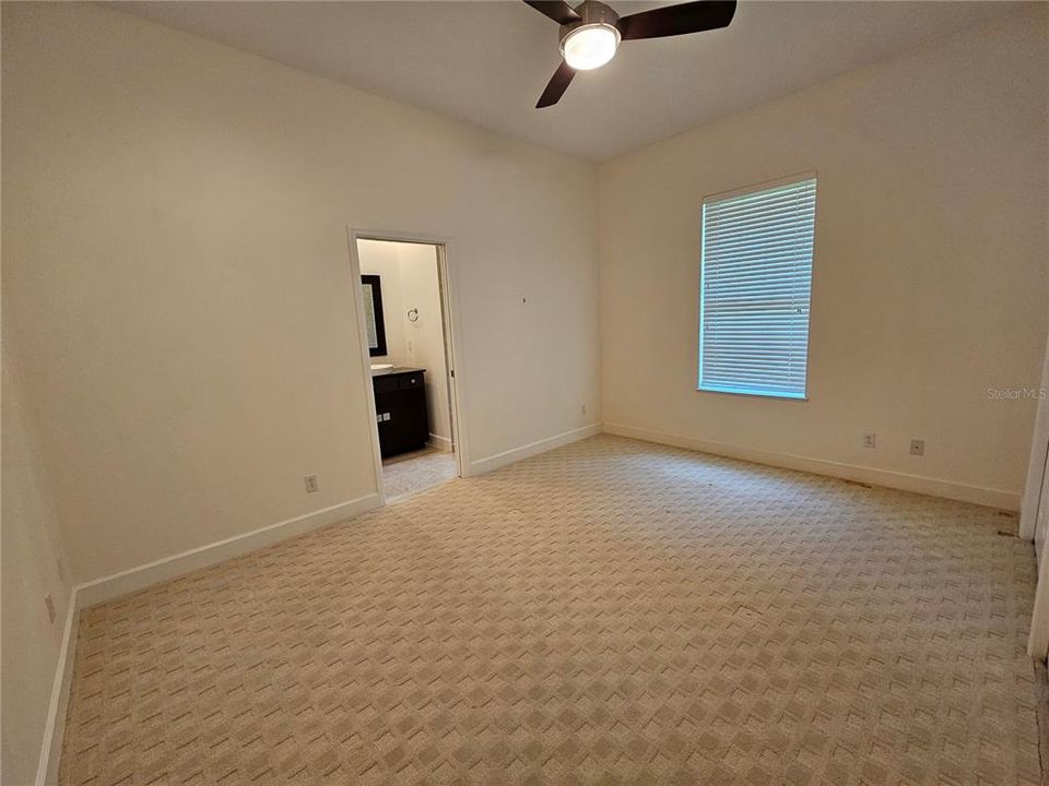 GUEST ROOM WITH BATH