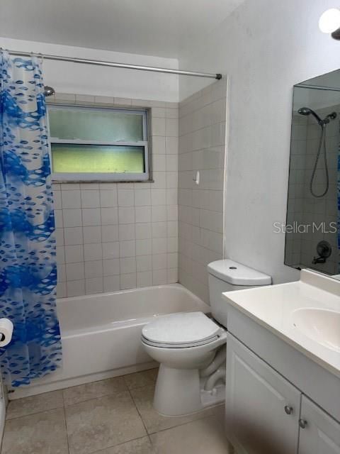 For Sale: $288,000 (2 beds, 2 baths, 969 Square Feet)