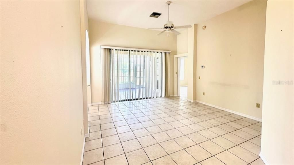 Active With Contract: $160,000 (2 beds, 2 baths, 1210 Square Feet)