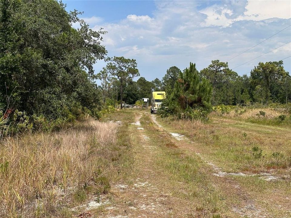 En Venta: $60,000 (3.80 acres)