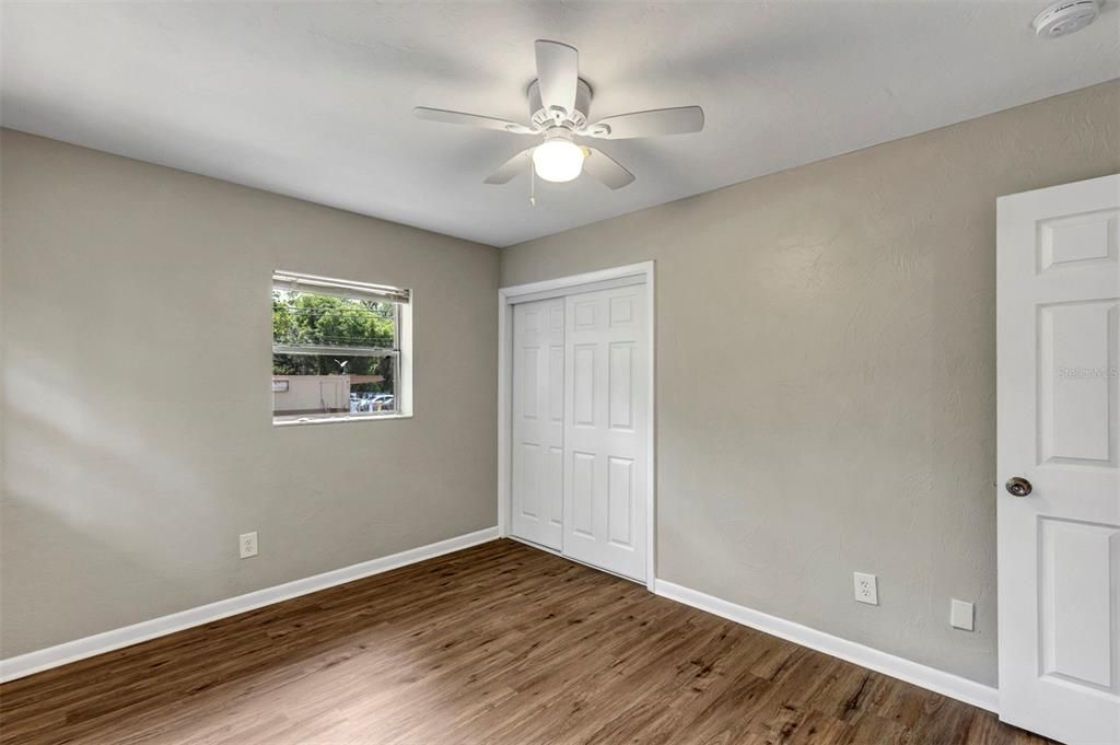 Active With Contract: $209,900 (4 beds, 2 baths, 1381 Square Feet)