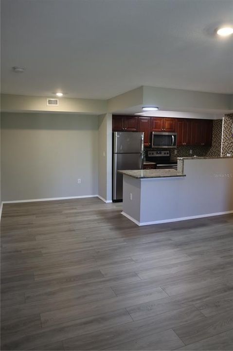 For Rent: $1,750 (2 beds, 2 baths, 937 Square Feet)