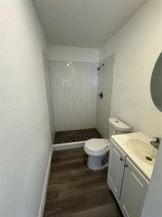 Active With Contract: $1,200 (1 beds, 1 baths, 600 Square Feet)