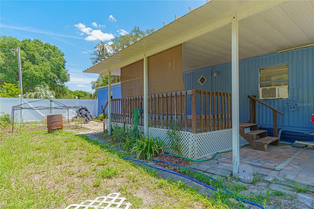 Active With Contract: $79,900 (2 beds, 2 baths, 672 Square Feet)