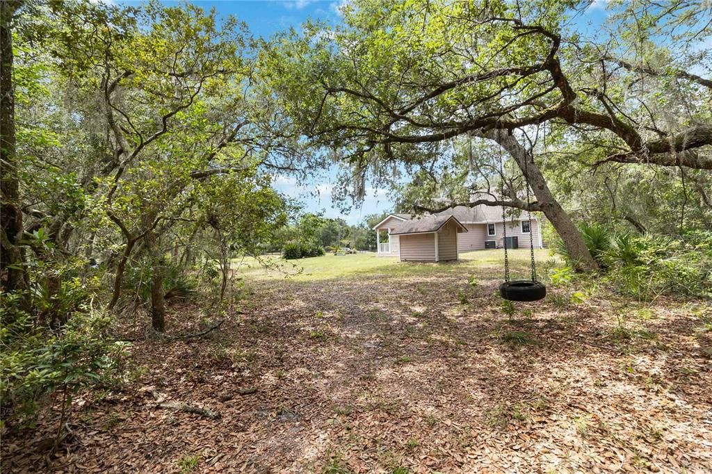 Active With Contract: $749,900 (3 beds, 2 baths, 2524 Square Feet)