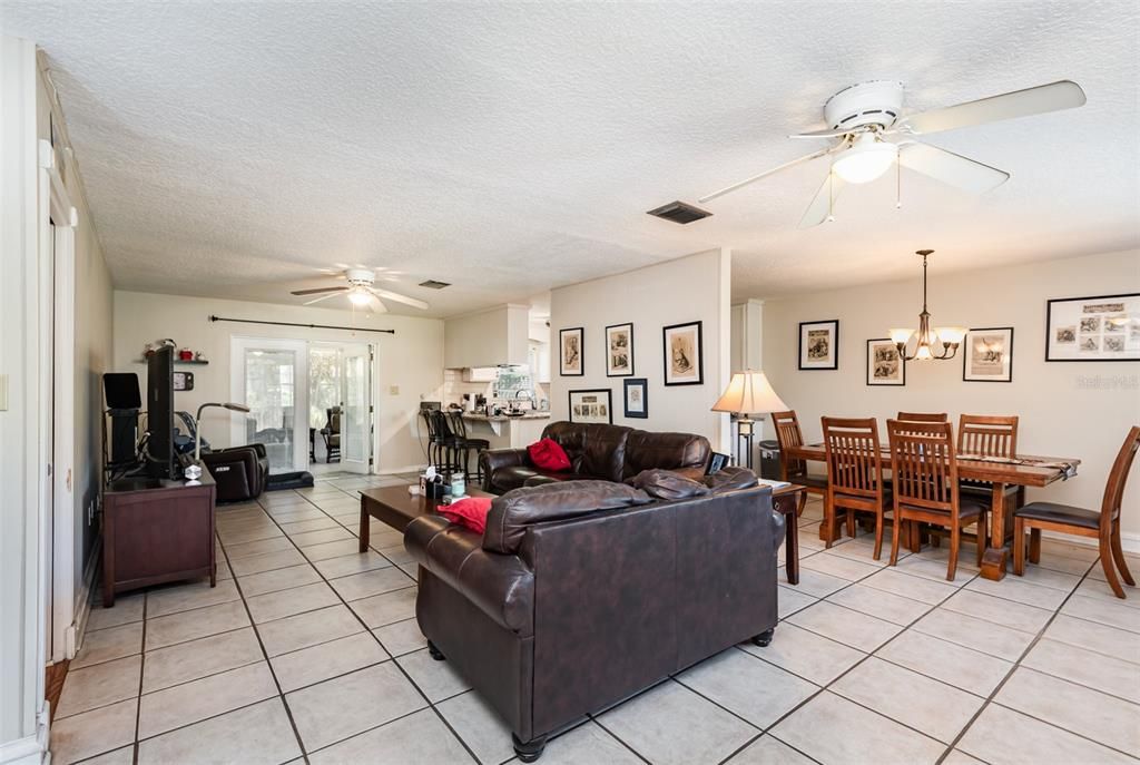 For Sale: $369,500 (3 beds, 2 baths, 1440 Square Feet)