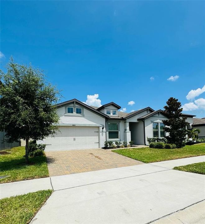 Active With Contract: $3,200 (4 beds, 2 baths, 2674 Square Feet)