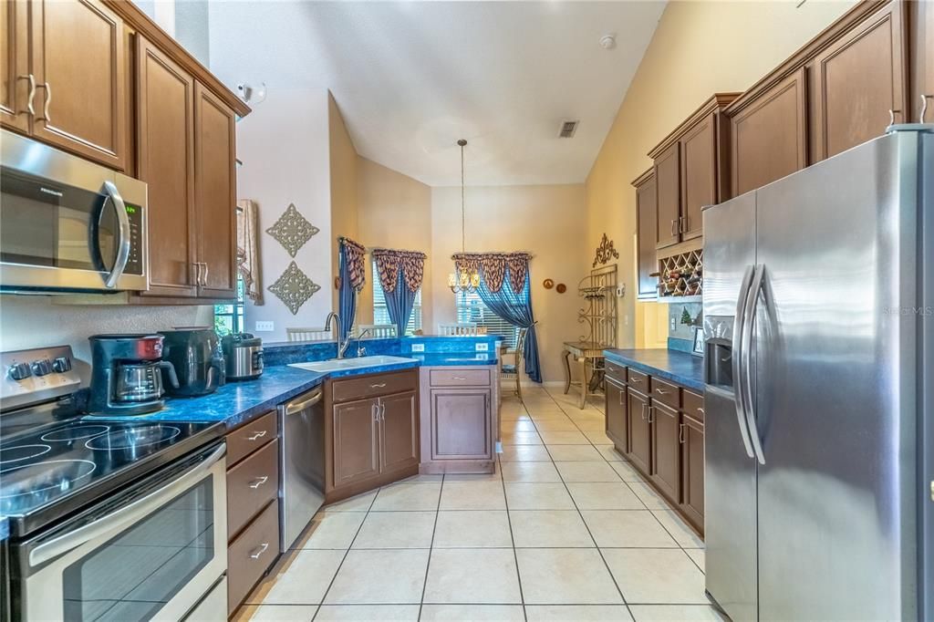 Active With Contract: $489,950 (4 beds, 3 baths, 2458 Square Feet)