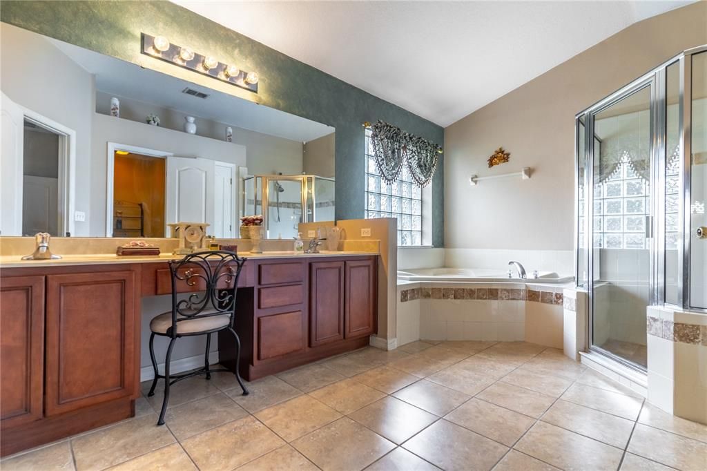 Active With Contract: $489,950 (4 beds, 3 baths, 2458 Square Feet)