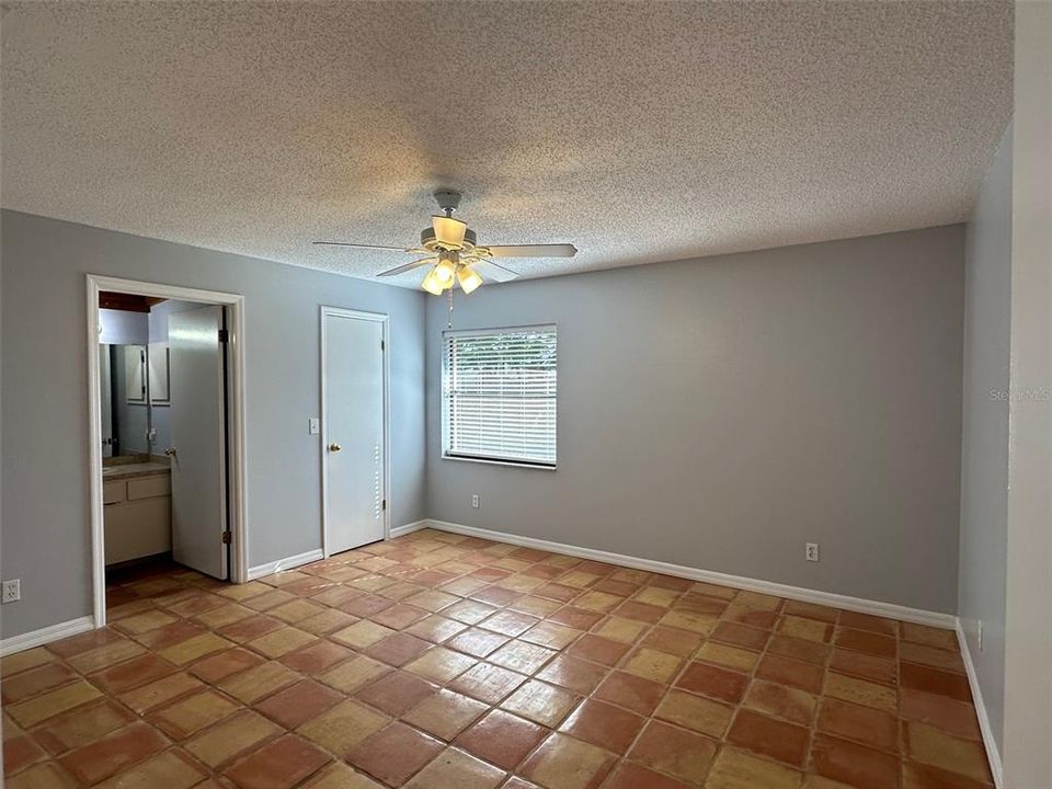 For Rent: $2,250 (3 beds, 2 baths, 1203 Square Feet)