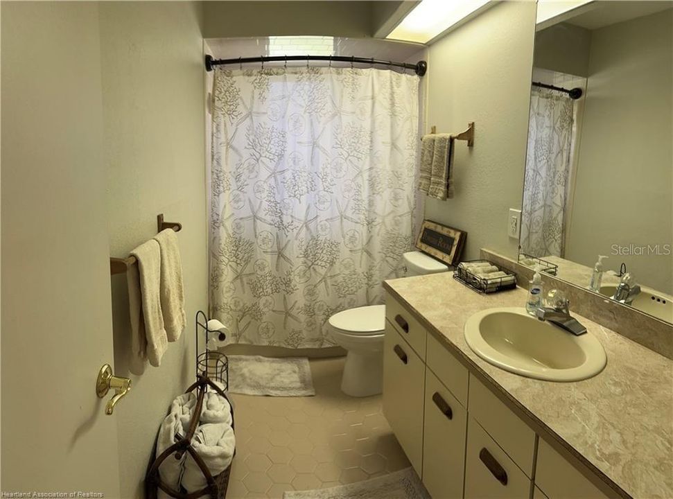 待售: $266,900 (3 贝兹, 2 浴室, 1658 平方英尺)