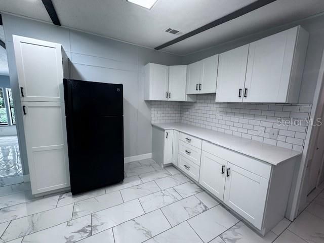 For Sale: $229,500 (3 beds, 2 baths, 1404 Square Feet)