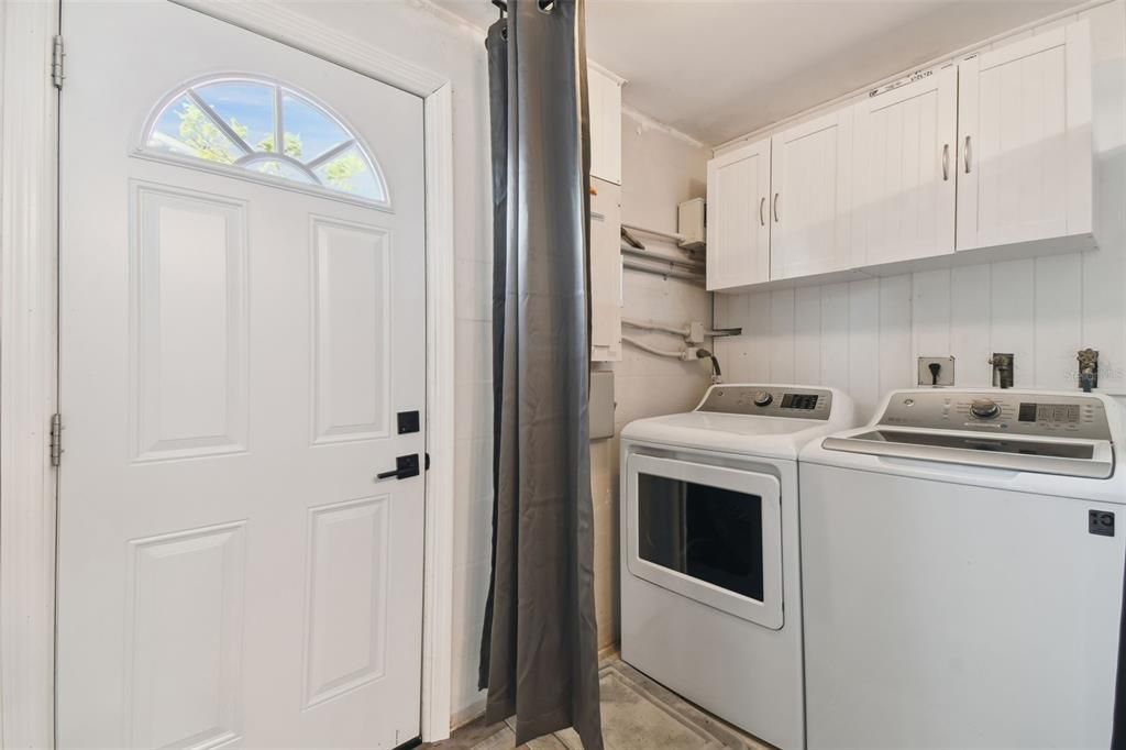 Active With Contract: $315,000 (3 beds, 2 baths, 1434 Square Feet)