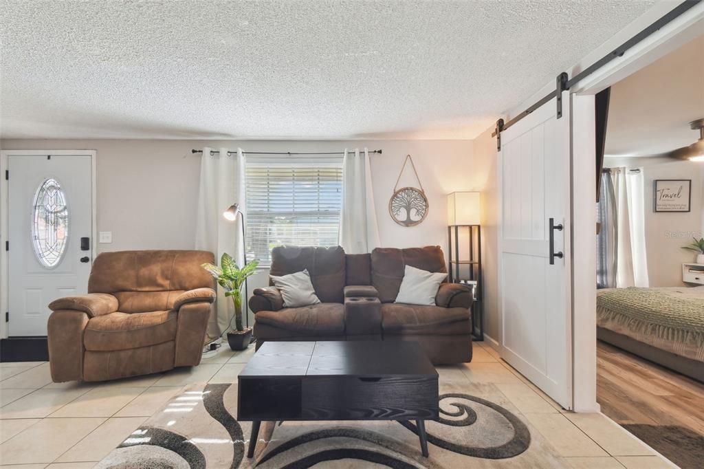 Active With Contract: $315,000 (3 beds, 2 baths, 1434 Square Feet)