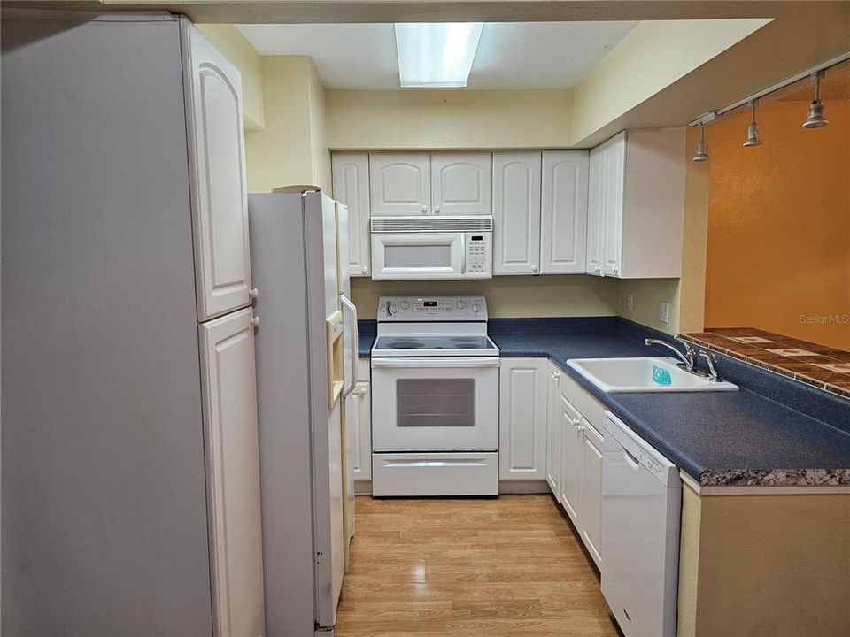 For Rent: $1,750 (2 beds, 2 baths, 1120 Square Feet)