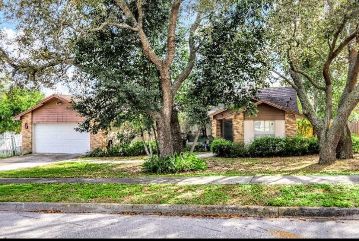 Active With Contract: $390,000 (3 beds, 2 baths, 1830 Square Feet)