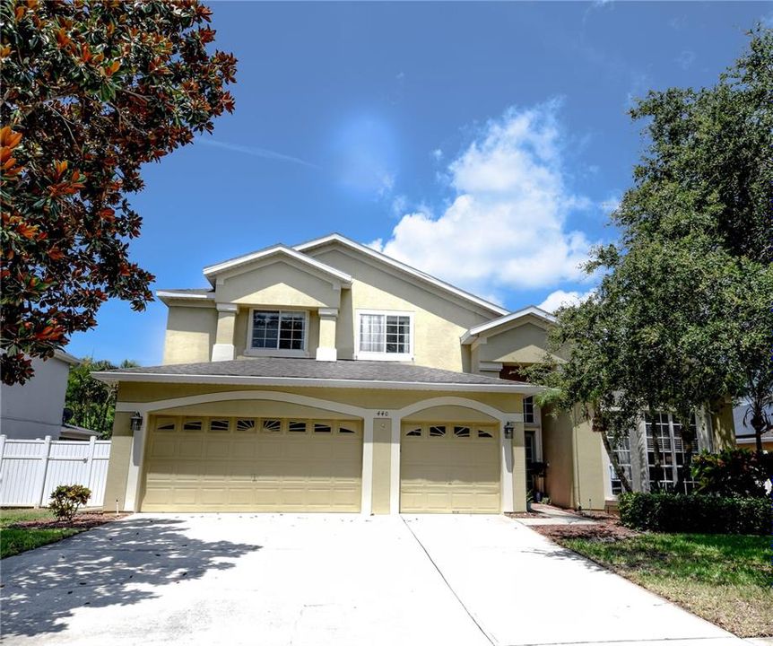 For Sale: $639,900 (4 beds, 2 baths, 2882 Square Feet)