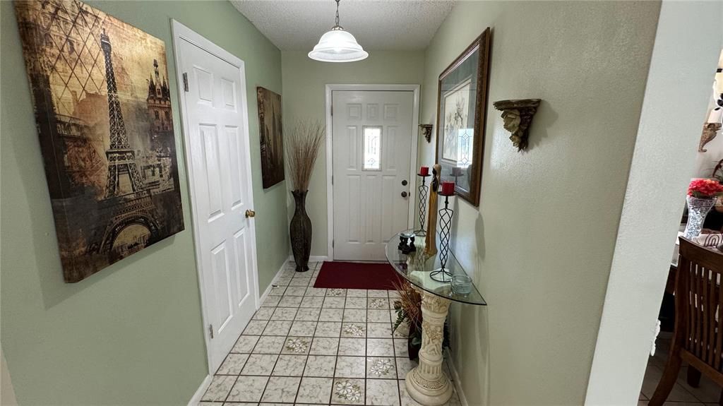 Active With Contract: $295,900 (3 beds, 2 baths, 1704 Square Feet)