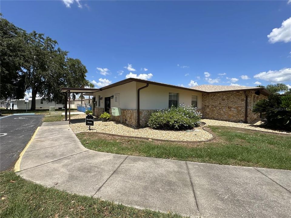 Active With Contract: $230,000 (3 beds, 2 baths, 1296 Square Feet)