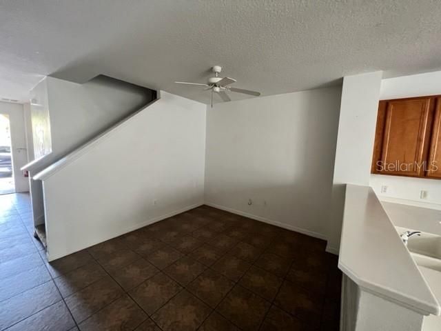 For Sale: $300,000 (3 beds, 3 baths, 1362 Square Feet)