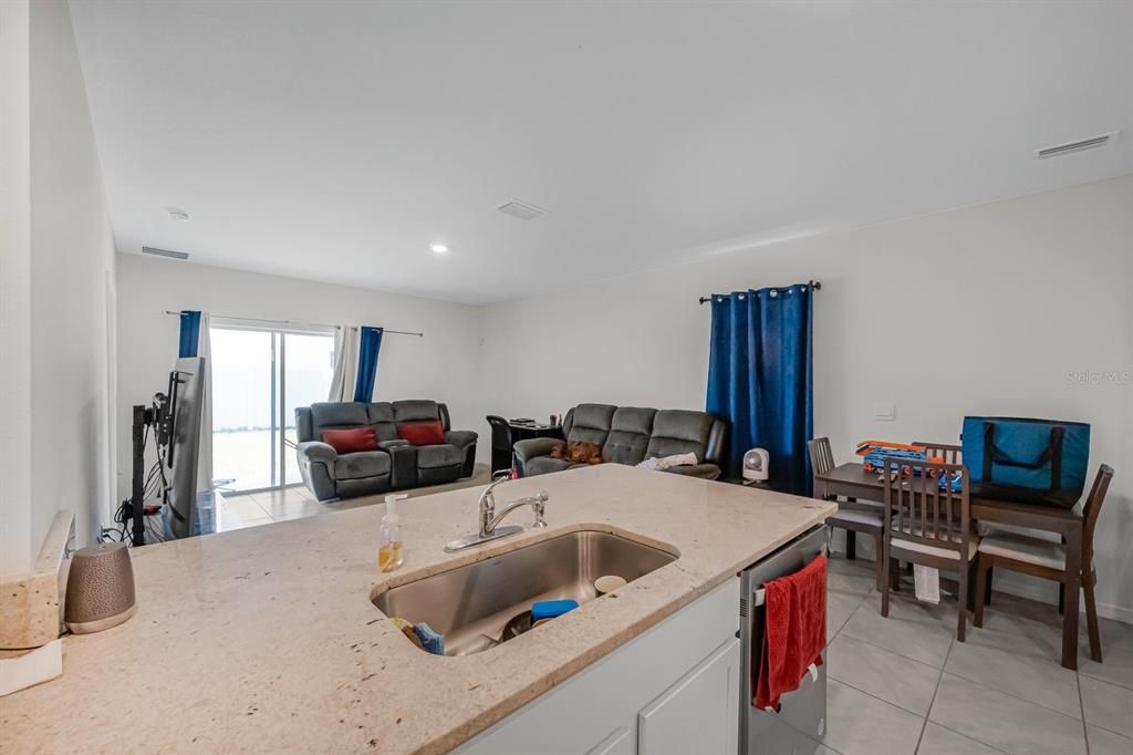 Active With Contract: $289,000 (3 beds, 2 baths, 1516 Square Feet)